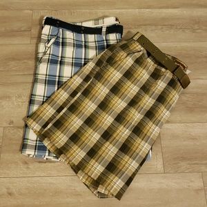 Oak hill plaid cargo shorts bundle with belt.